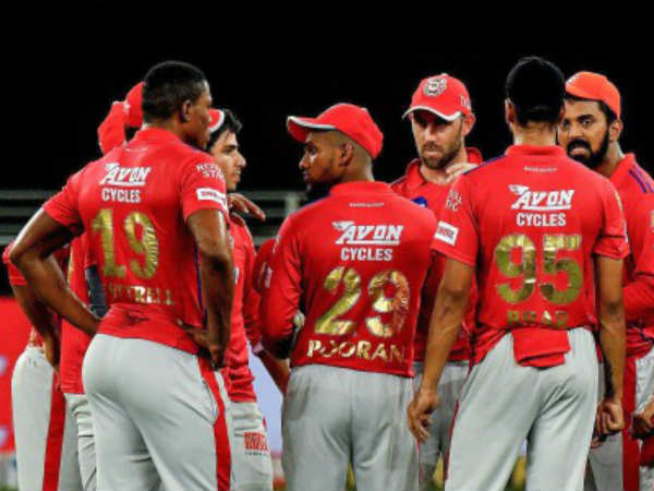 ఐదుగురు బౌలర్లతో కాకుండా..