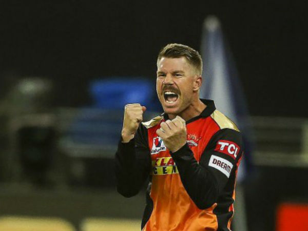 వార్నర్ బౌలింగ్.. వార్నర్ బౌలింగ్..