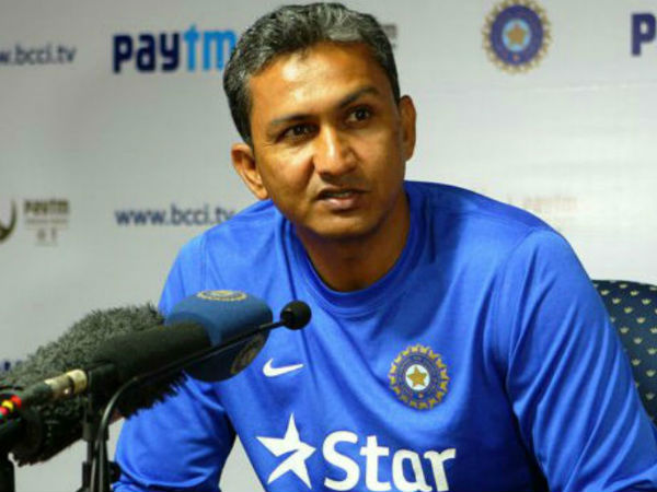 మురళీధరన్‌ అండతో: