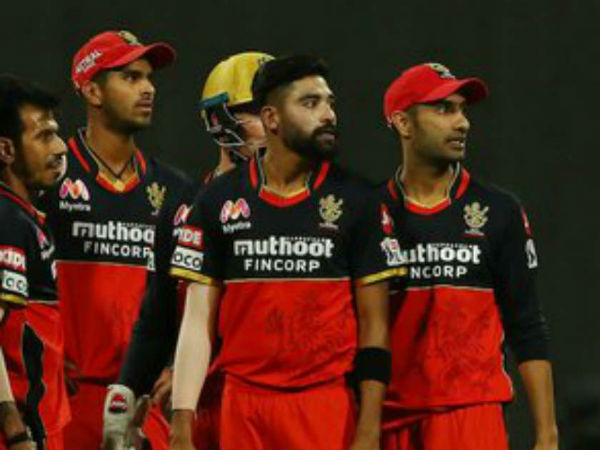 హాస్పిటల్‌లో సిరాజ్ తండ్రి: