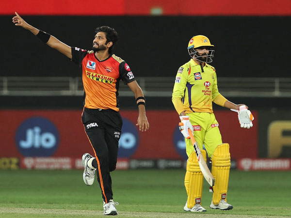  అదనపు బౌలర్ కాకుండా