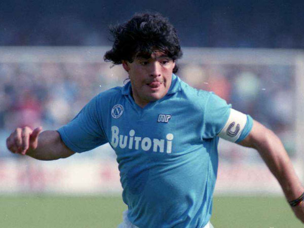 ప్రొఫెషనల్‌ క్రీడాకారుడిగా...