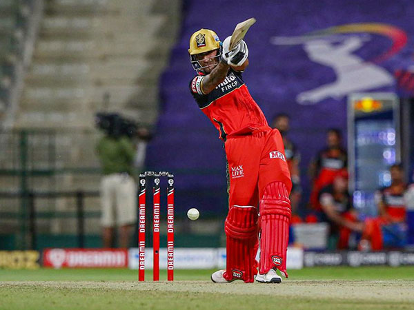 చివరి ఓవర్లో 4 పరుగులే