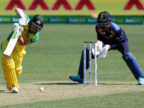 బౌలర్లకు చుక్కలే..