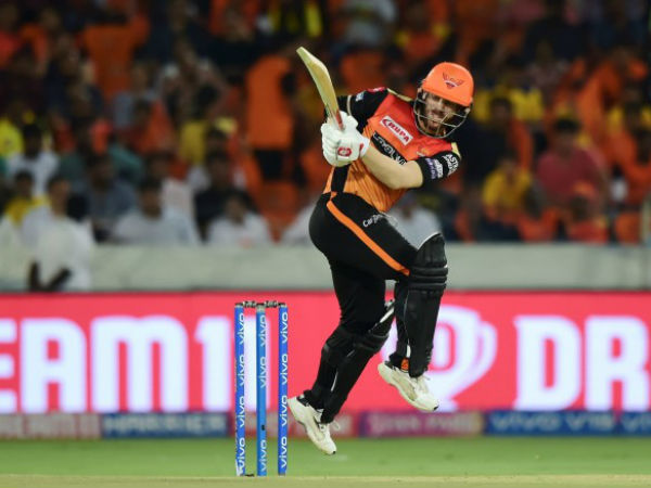 ఆరోసారి 500లకు పైగా పరుగులు: