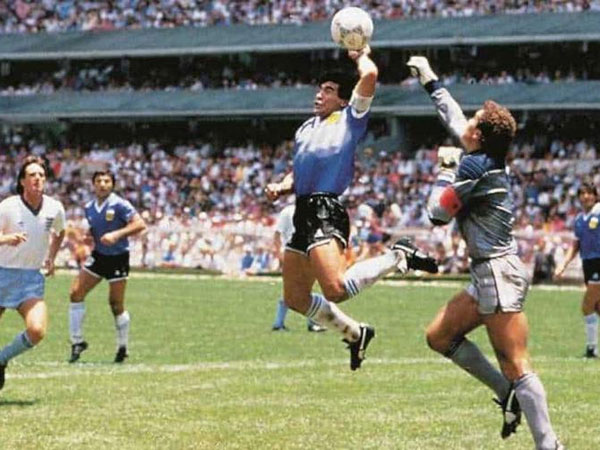 వివాదాస్పద గోల్