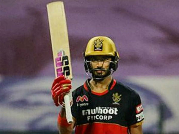  పడిక్కల్ ఒంటరి పోరాటం: