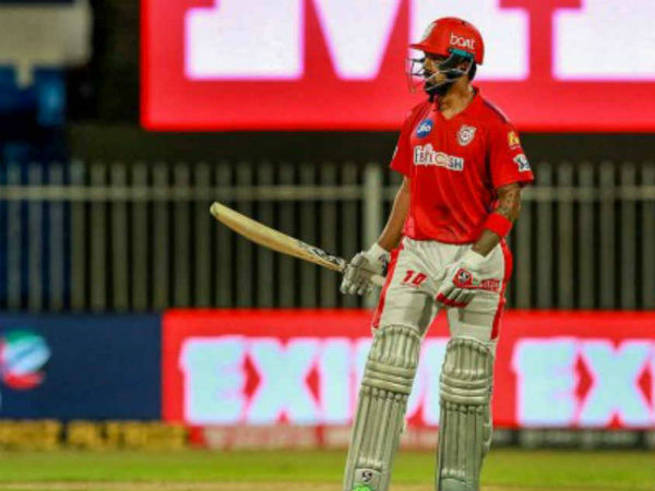 ఔటా? నాటౌటా? 