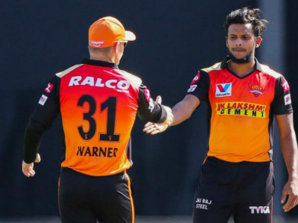 వేలంలో రూ.3 కోట్లు