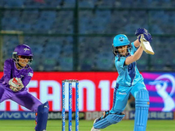 టాప్ లేపిన లుస్‌: