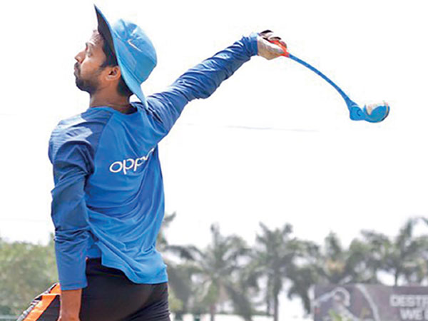 సిడ్నీ చేరుకున్న రఘు..