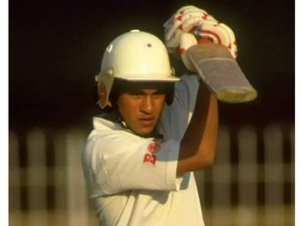 తడబడ్డ సచిన్.. తడబడ్డ సచిన్..