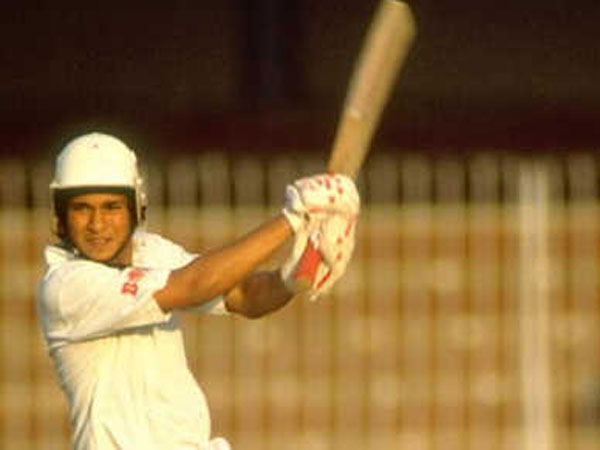 పాలు తాగాలన్న పసివాడే.. పాలు తాగాలన్న పసివాడే..