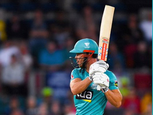 ట్యాక్సీ డ్రైవర్‌తో ఫొటో