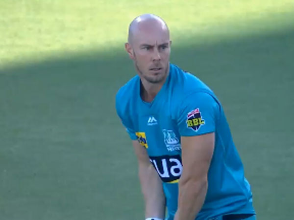 తాత్కాలికంగా సస్పెండ్