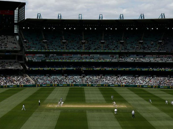 భారత్ 326 ఆలౌట్..