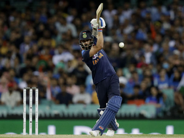 కోహ్లీ హాఫ్ సెంచరీ..