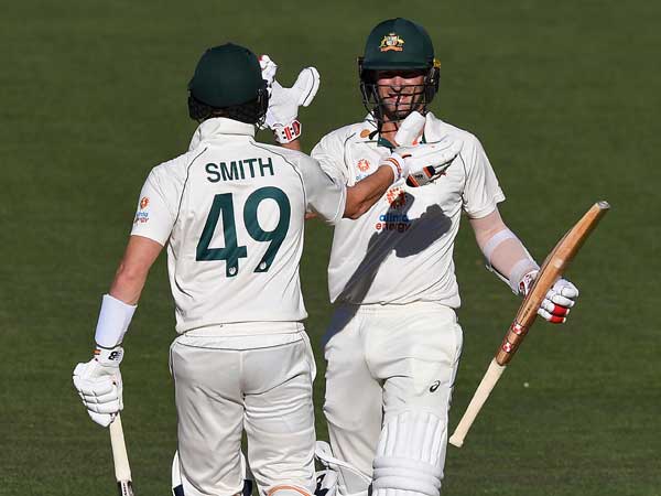 చెత్త ఫీల్డింగ్.. క్యాచ్‌లు నేలపాలు... 