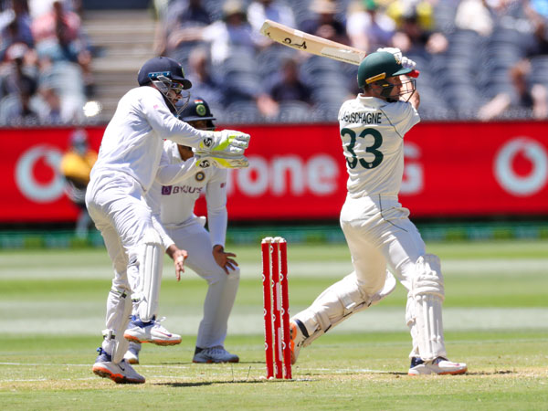 ఆసీస్ 195 ఆలౌట్.. ఆసీస్ 195 ఆలౌట్..