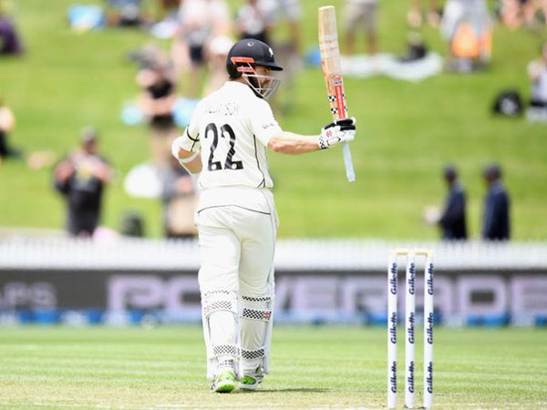 మరో ఫోర్ కొట్టుంటే..