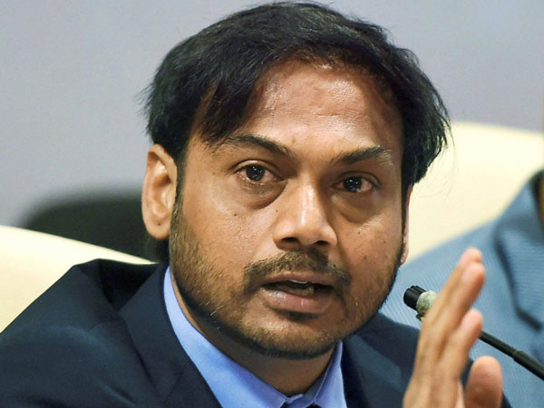 ఒకరిపై వేటు తప్పదు