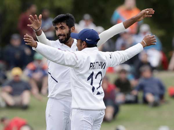 సులువైన క్యాచ్ నేలపాలు: