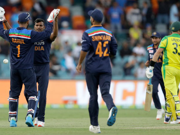 ఆస్ట్రేలియాలోనే ఉండండి: