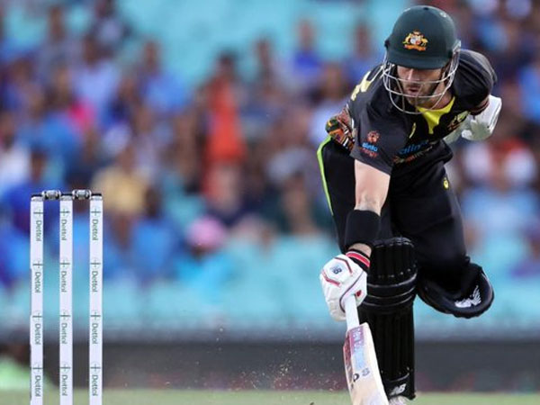 లక్కీ రనౌట్..