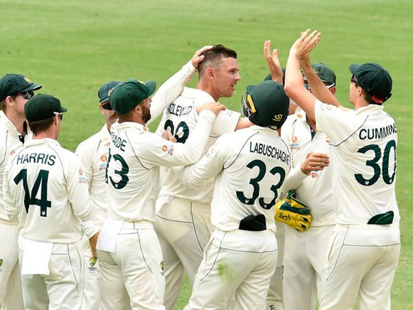 దెబ్బతీసిన కమిన్స్..