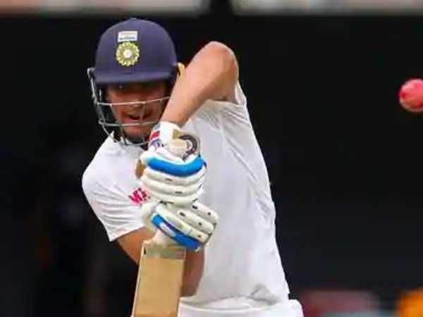 తల దించుకొని ఆడాలి: