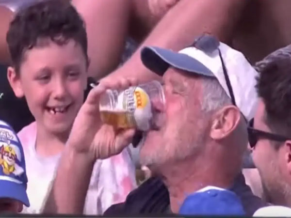 ఒక సిప్ లాగించి