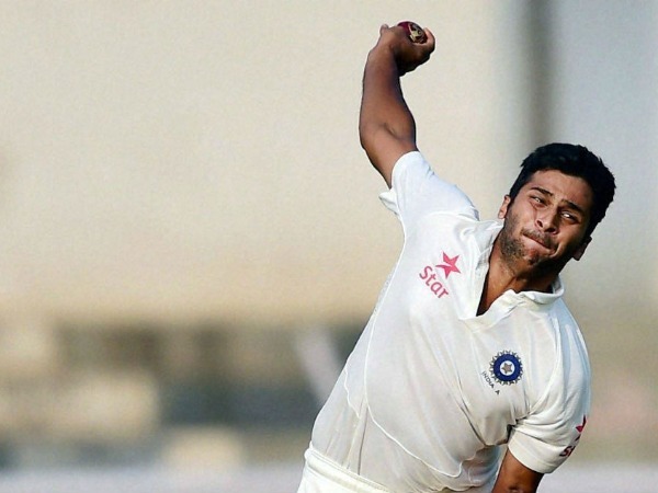 ఇలాగే ఆడండని చెప్పాడు: