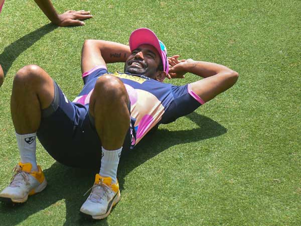 4607 పరుగులు