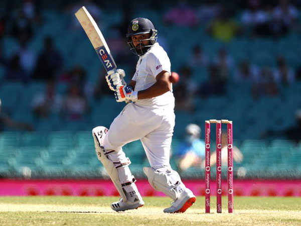 తొలి వికెట్‌కు 71 పరుగులు