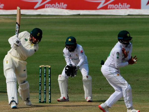 పాక్ ఘన విజయం..