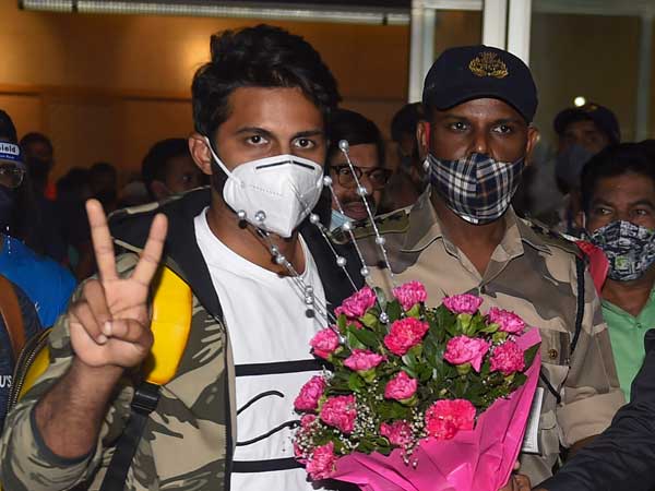 సాయంత్రానికి అందరూ..