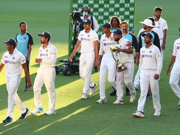 తొలి ఆసియా జట్టుగా: