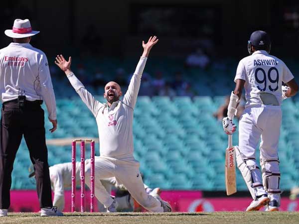 సంక్షిప్త స్కోర్లు..