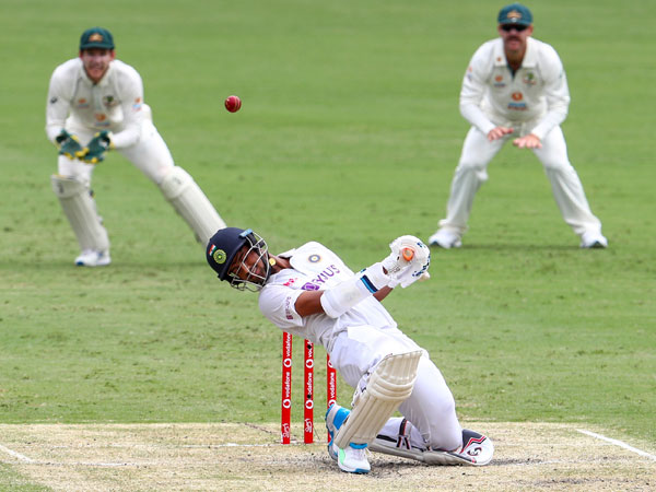 సుందర్ కూడా హిట్టింగ్ చేయడంతో సుందర్ కూడా హిట్టింగ్ చేయడంతో