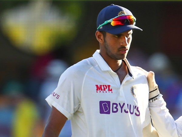 84 పరుగులు, నాలుగు వికెట్లు