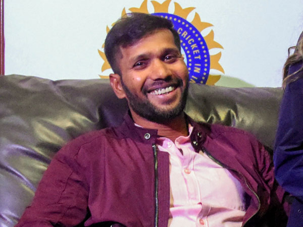 దిండా అకాడమీ..