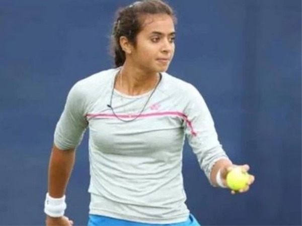 యాష్లే బార్టీ ముందంజ..