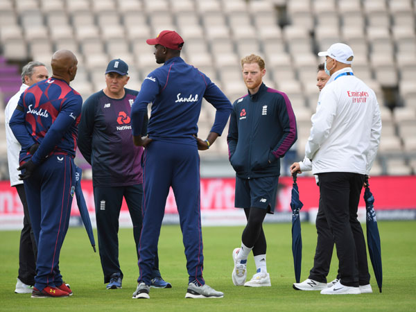 ఆడొద్దని చెప్పడం చాలా కష్టం