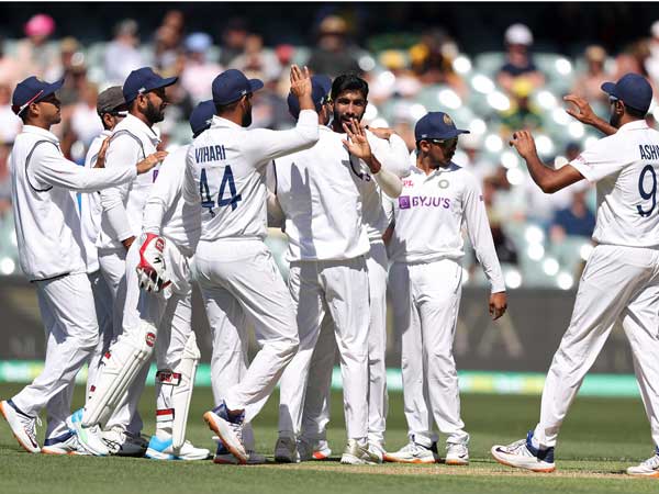 ముగ్గురు స్పిన్నర్లతో బరిలోకి టీమిండియా