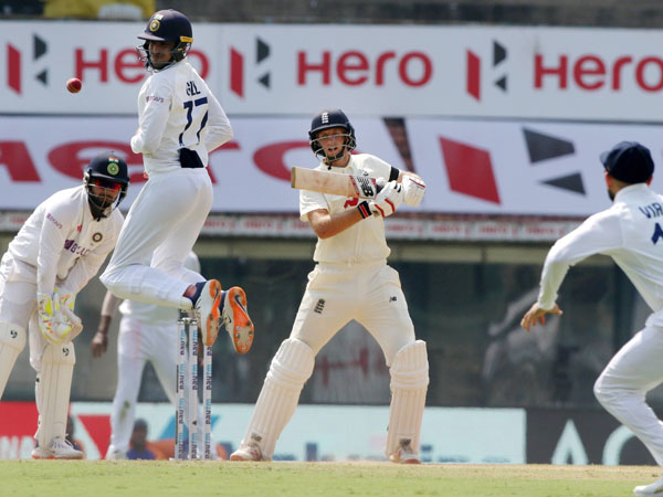 నాలుగవ వికెట్కు 124 రన్స్ నాలుగవ వికెట్కు 124 రన్స్