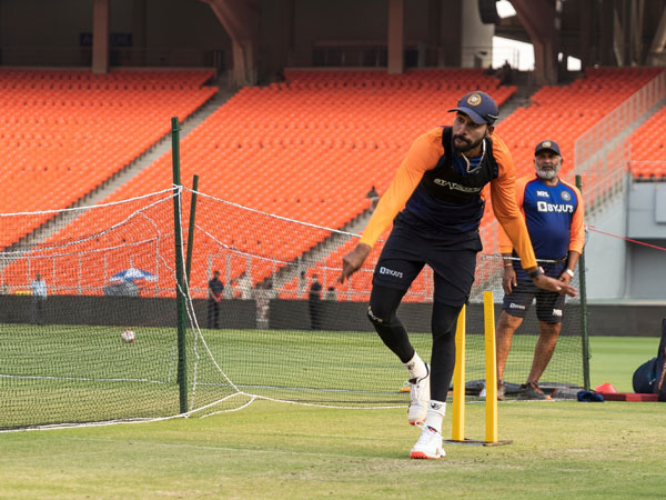 ఉమేశ్‌, బుమ్రాలకు చోటు