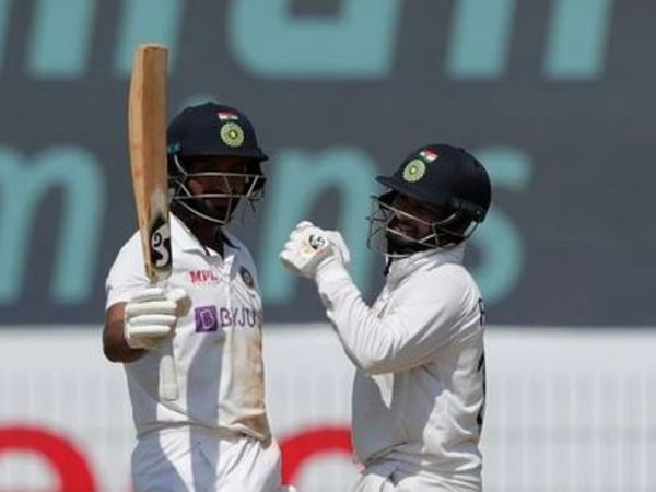 ఆ చిన్న తేడాను గ్రహించాలి..