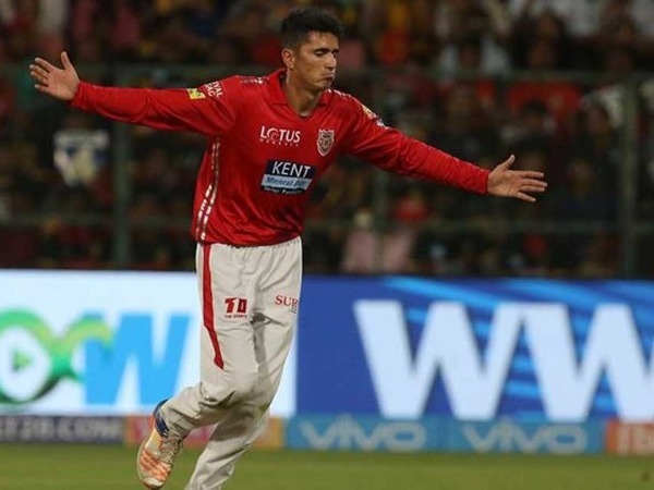 చివరలో ముజీబ్, సుచిత్: