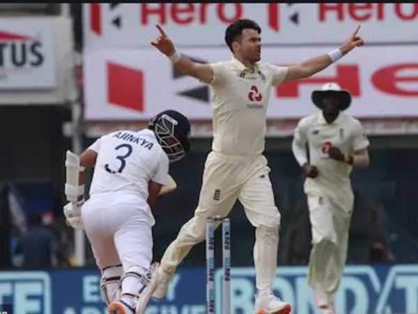 బ్యాట్లెత్తేసిన భారత్..