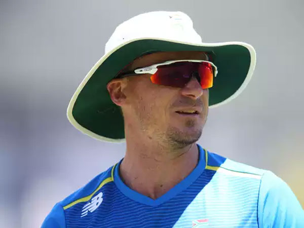 డబ్బుకే ప్రాధాన్యం ఎక్కువ